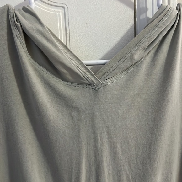 Lululemon hooded t shirt - Picture 10 of 10